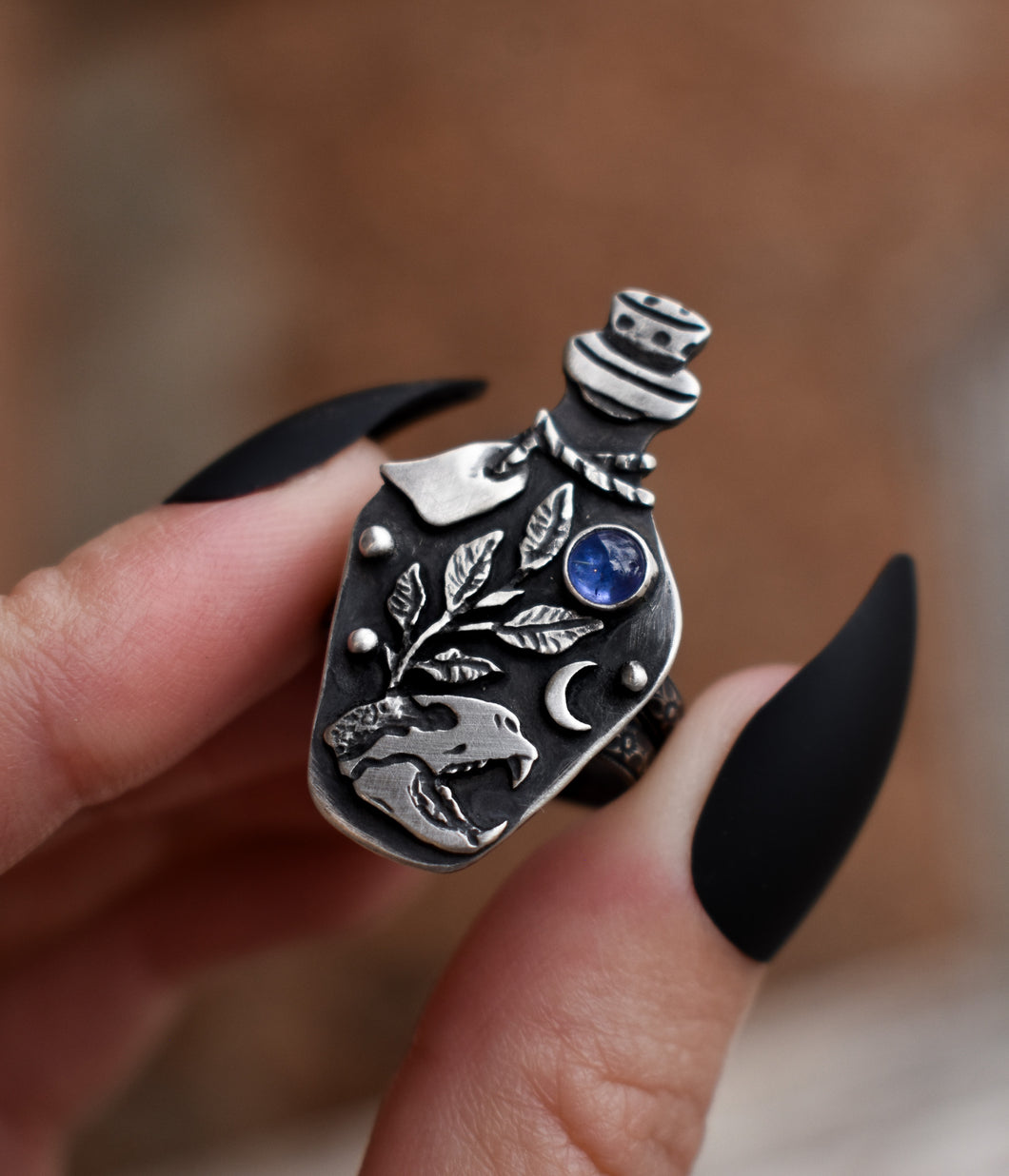 Witchy Potion Ring, Tanzanite, Sterling silver.