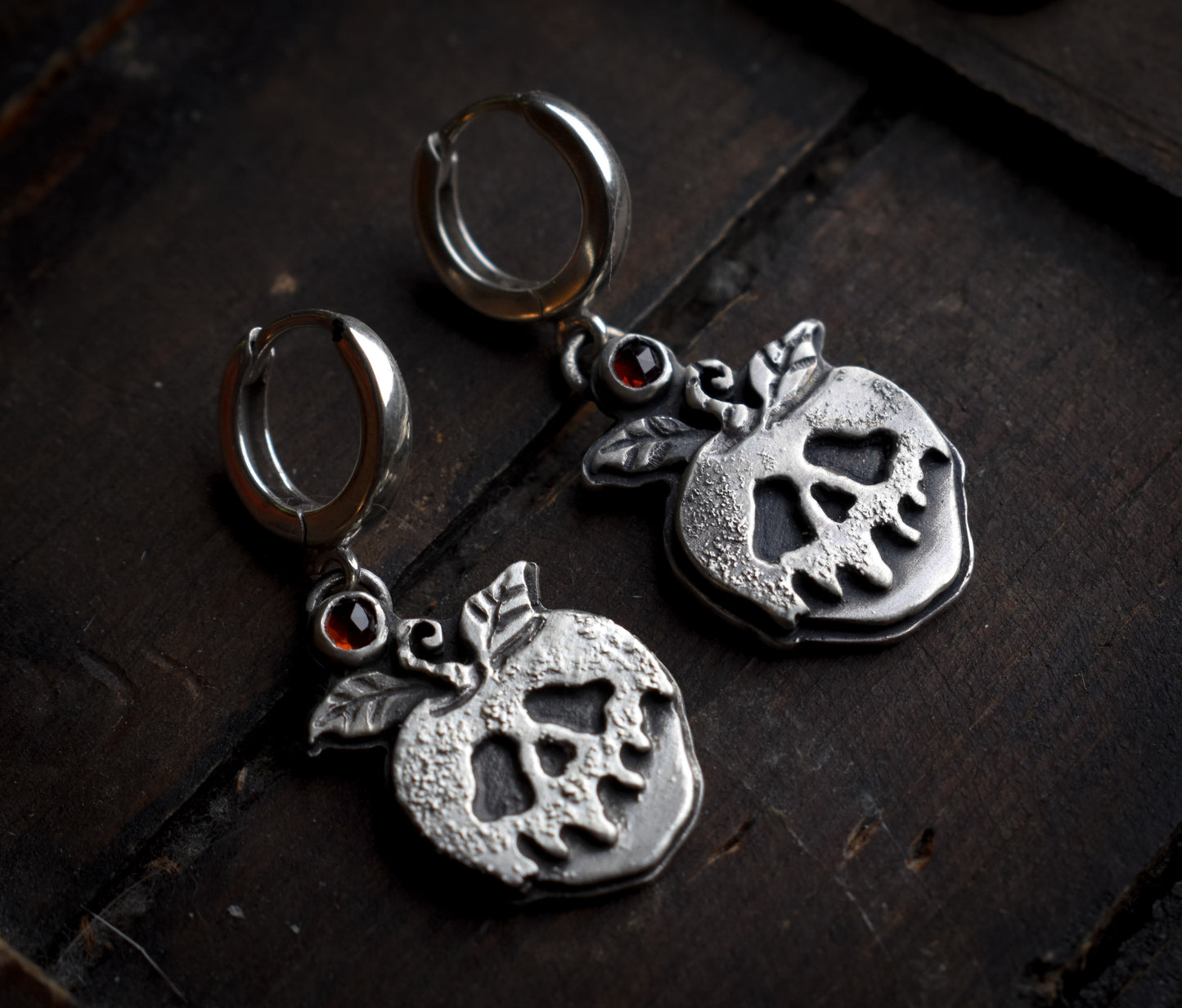 Poison Apples Earrings - Garnet | Sterling Silver